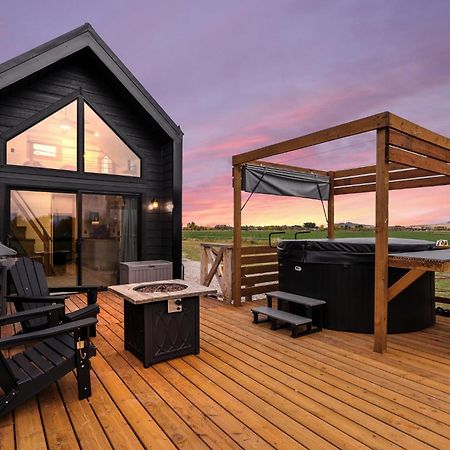 Modern Tiny Cabin, With Hot Tub In Choteau Mt Extérieur photo