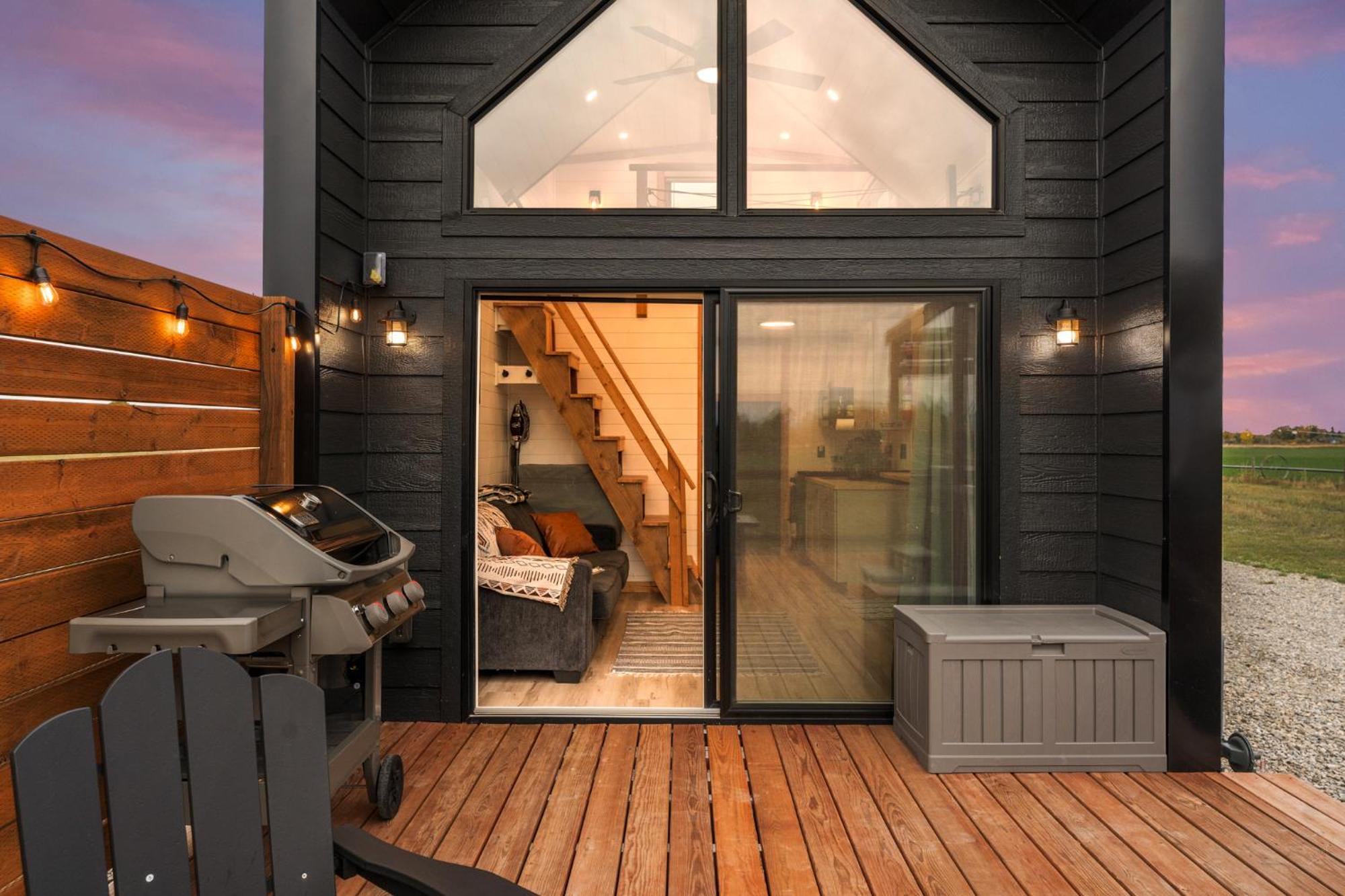 Modern Tiny Cabin, With Hot Tub In Choteau Mt Extérieur photo